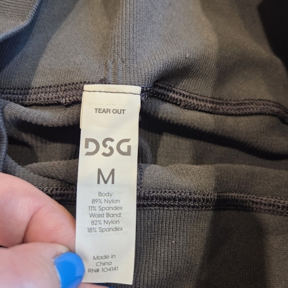 DSG Momentum Seamless High-Rise Bike Shorts Womens Medium New Hits Above Knee - Picture 3 of 9